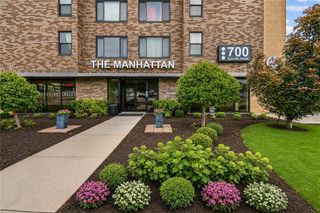 700 E 8th Street PH6, Kansas City, MO 64106