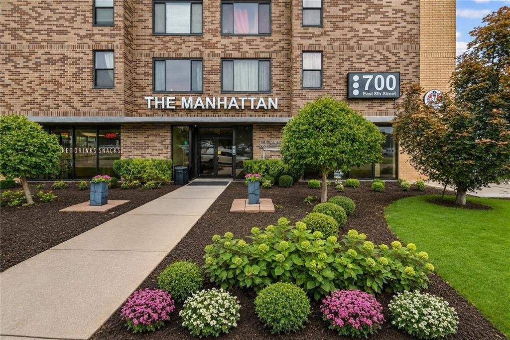 700 E 8th Street PH6, Kansas City, MO 64106