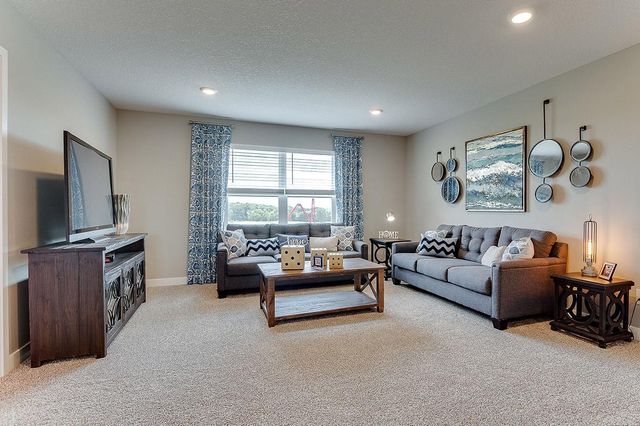 1963 Shady View Court, Shakopee, MN 55379