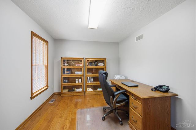 7220 Rolling Meadows Drive, West Chester, OH 45069