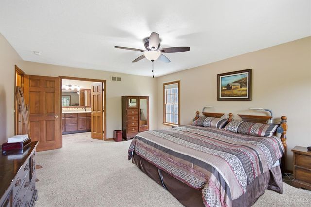 7220 Rolling Meadows Drive, West Chester, OH 45069
