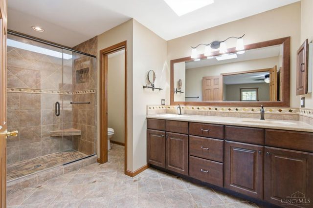 7220 Rolling Meadows Drive, West Chester, OH 45069