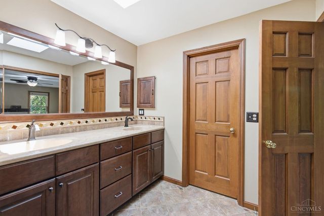 7220 Rolling Meadows Drive, West Chester, OH 45069
