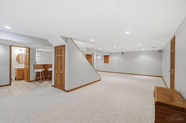 7220 Rolling Meadows Drive, West Chester, OH 45069