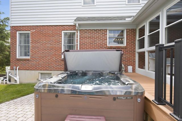 7220 Rolling Meadows Drive, West Chester, OH 45069