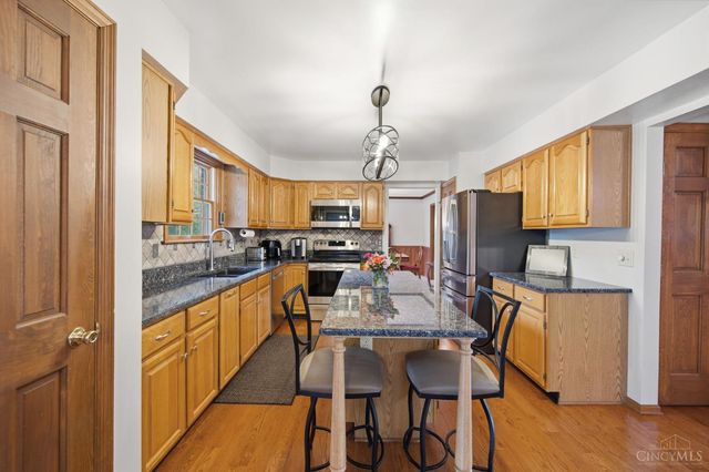 7220 Rolling Meadows Drive, West Chester, OH 45069