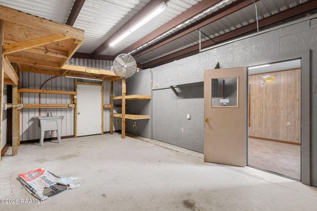 815 E E Street, Rayne, LA 70578