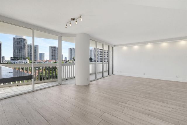 1000 Island Boulevard 707, Aventura, FL 33160