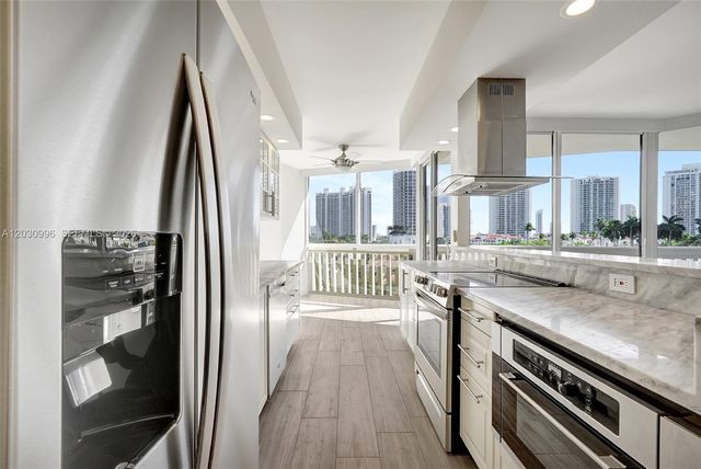 1000 Island Boulevard 707, Aventura, FL 33160