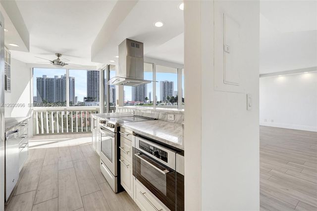 1000 Island Boulevard 707, Aventura, FL 33160