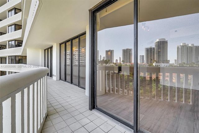 1000 Island Boulevard 707, Aventura, FL 33160