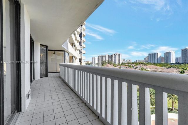 1000 Island Boulevard 707, Aventura, FL 33160