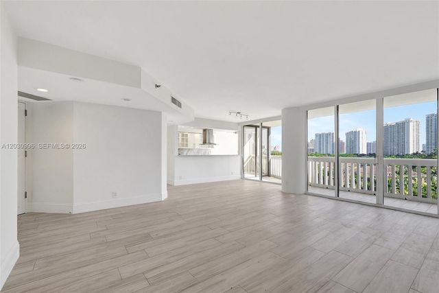 1000 Island Boulevard 707, Aventura, FL 33160
