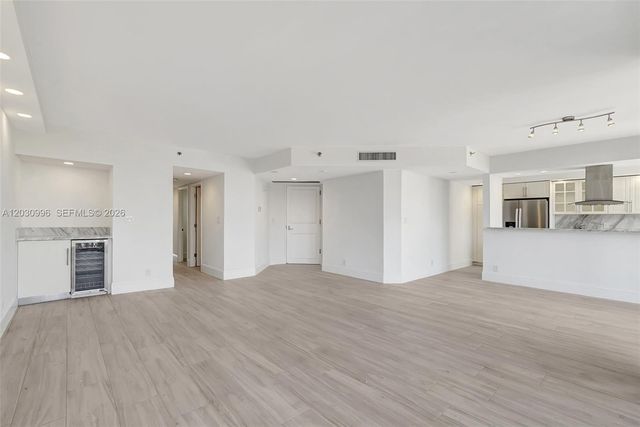 1000 Island Boulevard 707, Aventura, FL 33160