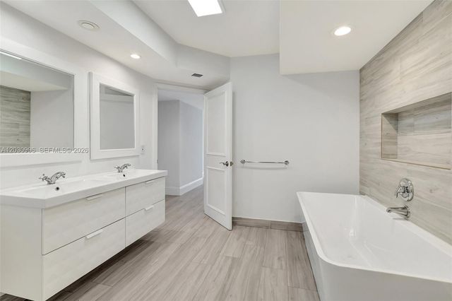 1000 Island Boulevard 707, Aventura, FL 33160