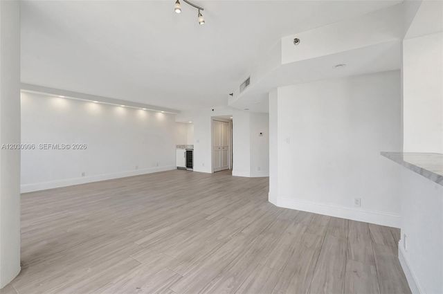 1000 Island Boulevard 707, Aventura, FL 33160