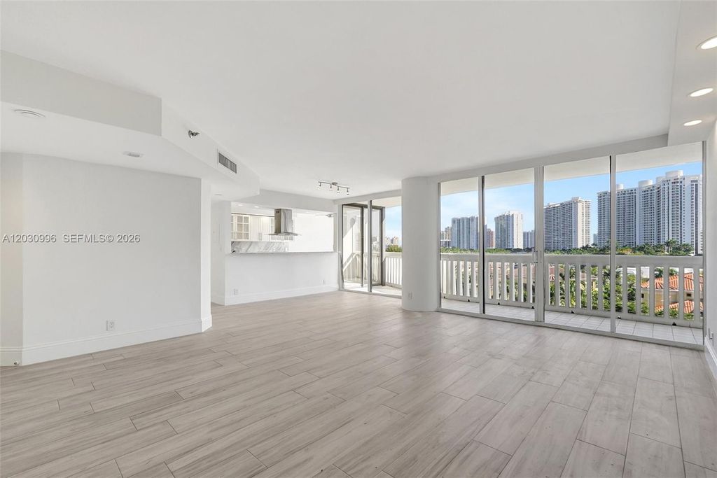 1000 Island Boulevard 707, Aventura, FL 33160