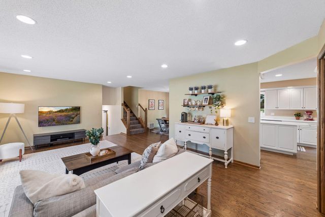 4615 Saddlewood Drive, Minnetonka, MN 55345