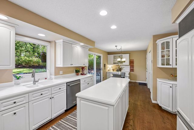 4615 Saddlewood Drive, Minnetonka, MN 55345