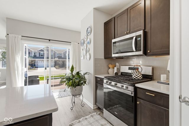 2750 Plano Drive, Whitestown, IN 46075