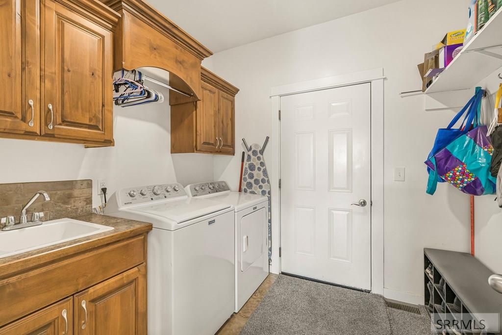 Image 11 of property listing at 3708 E 337 N, Rigby, ID 83442