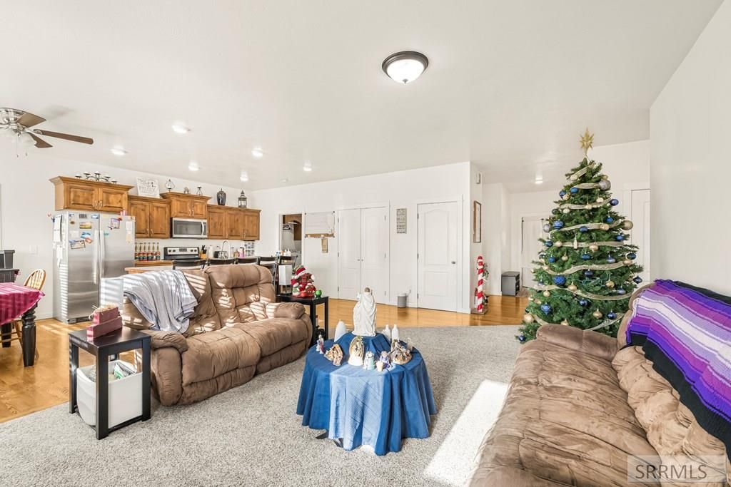 Image 5 of property listing at 3708 E 337 N, Rigby, ID 83442