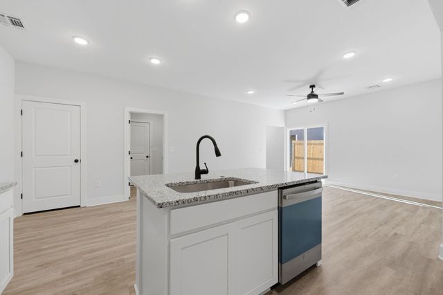 602 Briarbrook Ln, Park City, KS 67147