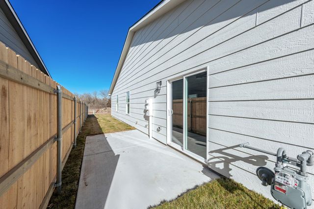 602 Briarbrook Ln, Park City, KS 67147