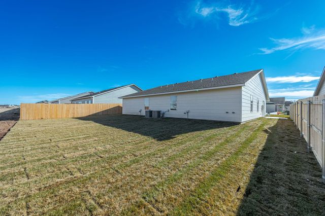 602 Briarbrook Ln, Park City, KS 67147