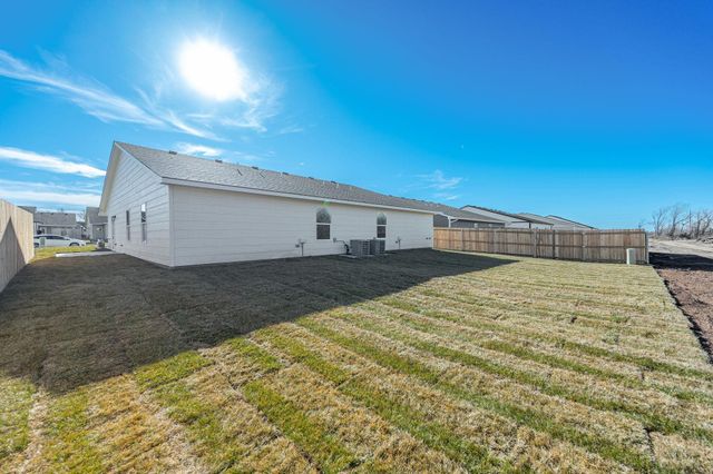 602 Briarbrook Ln, Park City, KS 67147