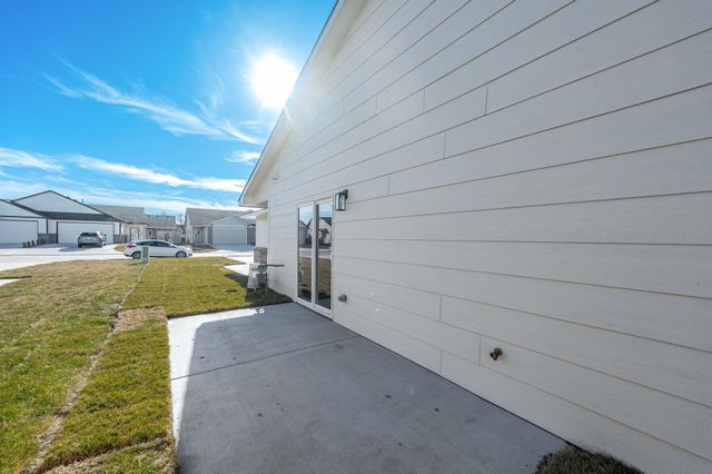 602 Briarbrook Ln, Park City, KS 67147