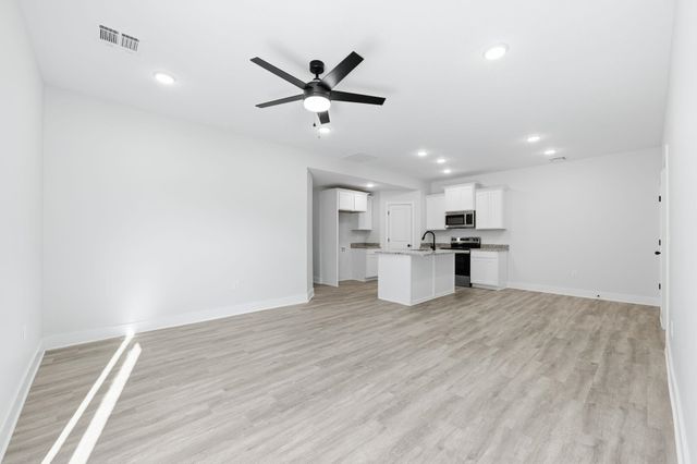 602 Briarbrook Ln, Park City, KS 67147