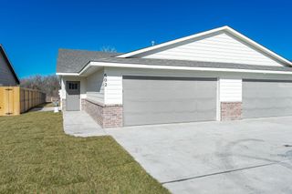 602 Briarbrook Ln, Park City, KS 67147
