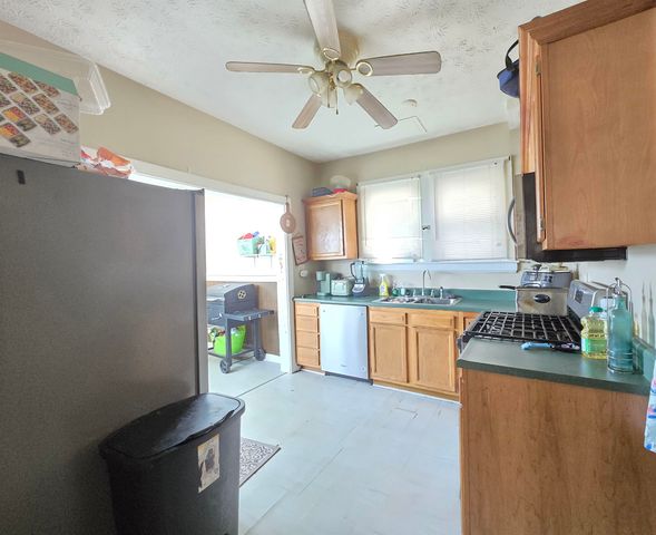 2725 Highlawn Avenue, Huntington, WV 25702