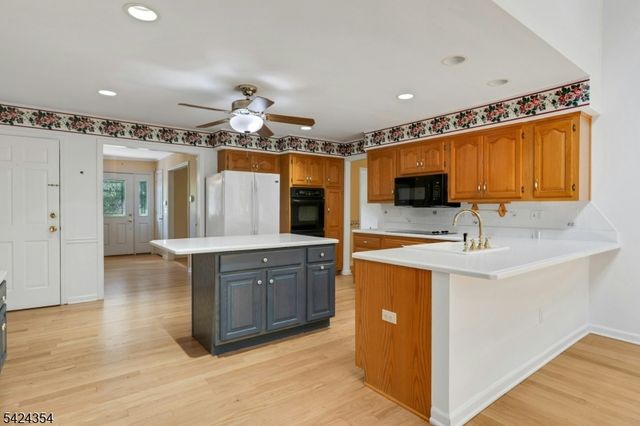 24 STOCKADE ROAD, Warren Twp., NJ 07059