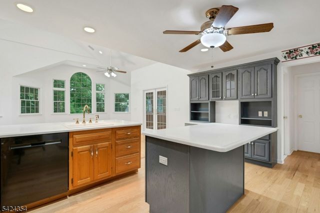 24 STOCKADE ROAD, Warren Twp., NJ 07059