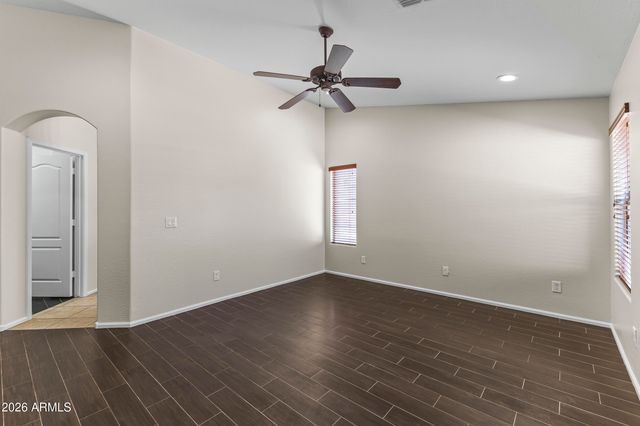 2807 E QUESTA Drive, Phoenix, AZ 85024