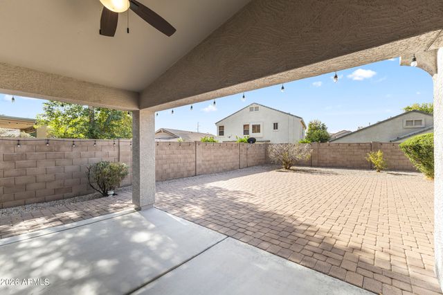 2807 E QUESTA Drive, Phoenix, AZ 85024