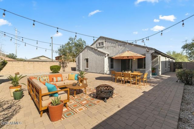 2807 E QUESTA Drive, Phoenix, AZ 85024