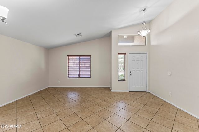 2807 E QUESTA Drive, Phoenix, AZ 85024