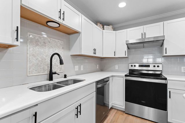 500 State Highway Y, Forsyth, MO 65653