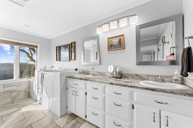 500 State Highway Y, Forsyth, MO 65653