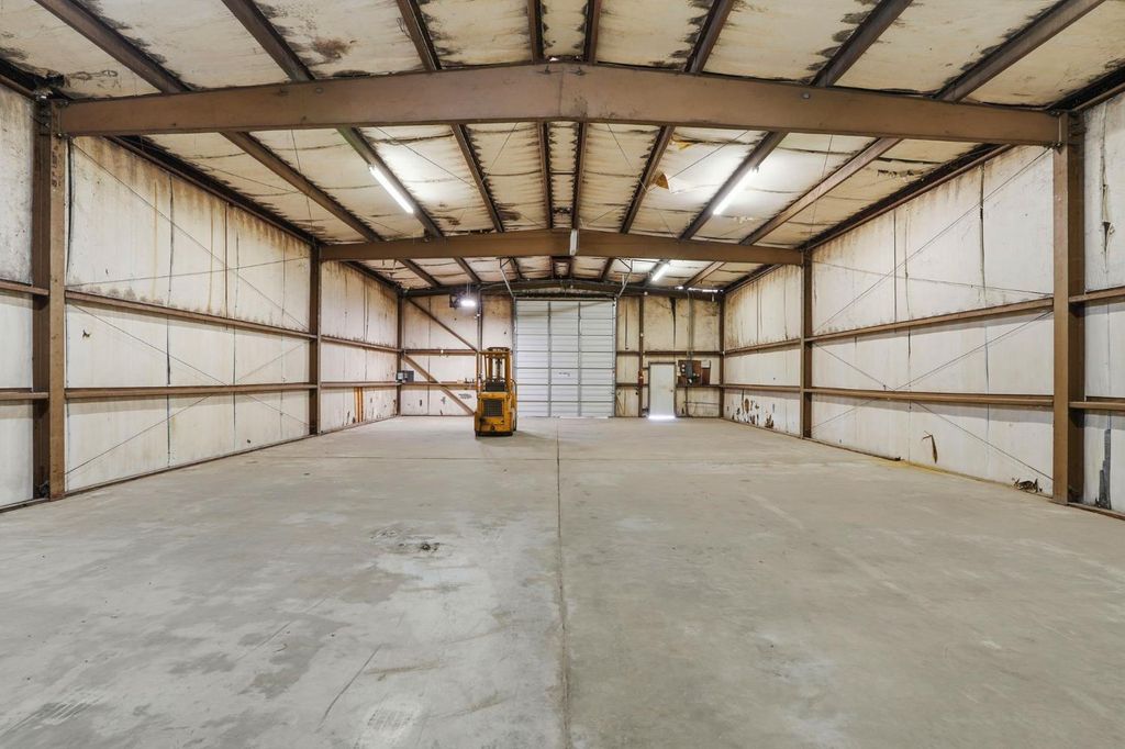 Image 11 of property listing at 1858 Main Street, Livingston, CA 95334