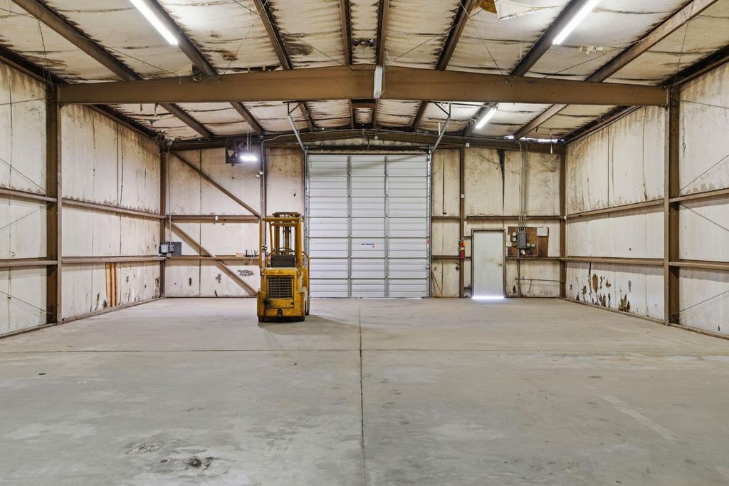 Image 12 of property listing at 1858 Main Street, Livingston, CA 95334