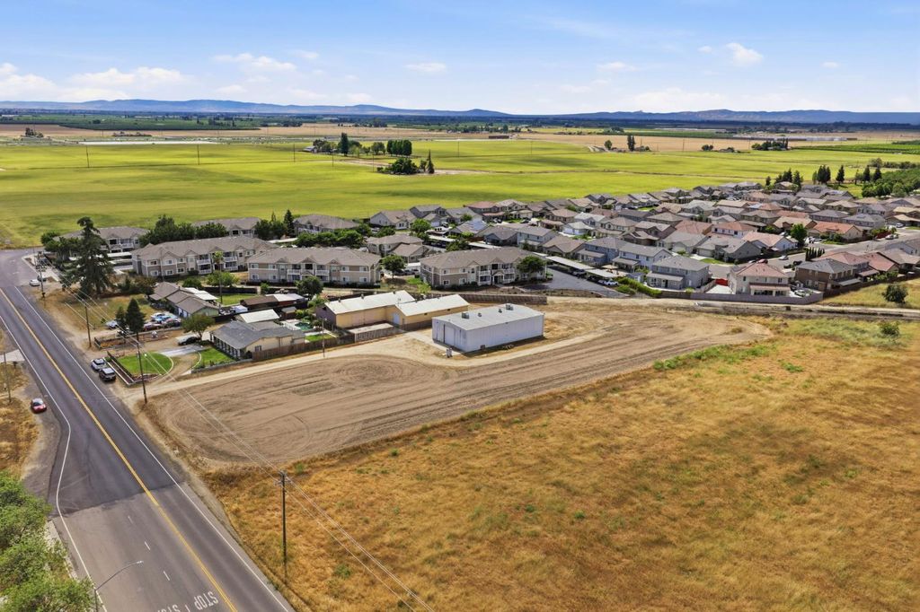 Image 18 of property listing at 1858 Main Street, Livingston, CA 95334