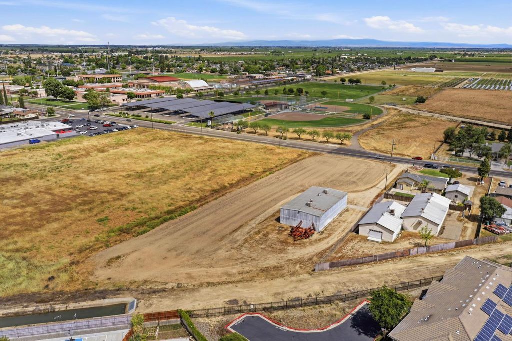 Image 20 of property listing at 1858 Main Street, Livingston, CA 95334