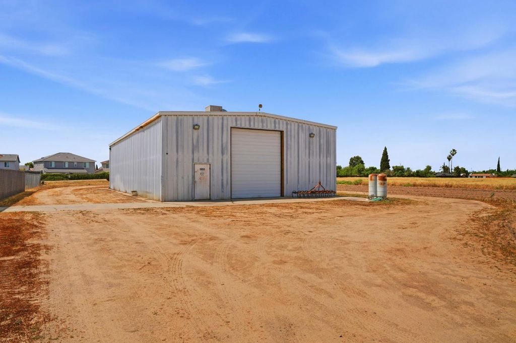 Image 5 of property listing at 1858 Main Street, Livingston, CA 95334