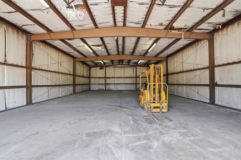 Image 7 of property listing at 1858 Main Street, Livingston, CA 95334