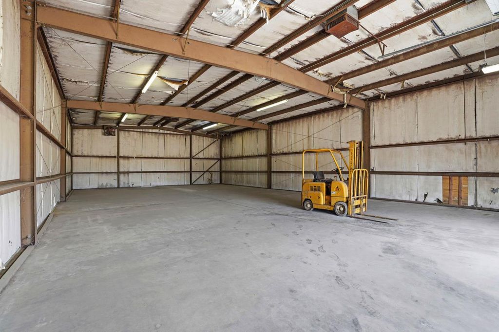 Image 8 of property listing at 1858 Main Street, Livingston, CA 95334