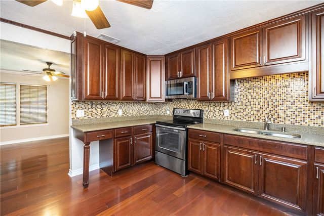 4625 Cosner Dr, Corpus Christi, TX 78415